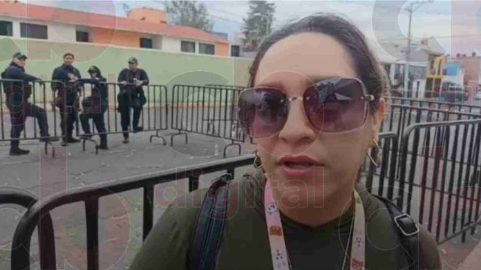 Fans de Panteón Rococó arribaron desde Zitácuaro a recibir accesos gratuitos para el concierto