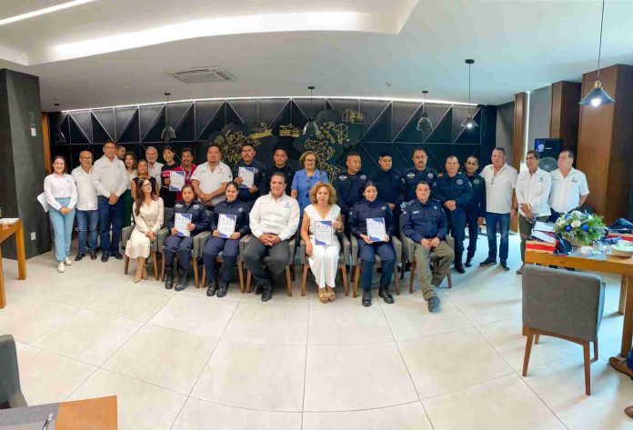 Reconoce Canaco Servytur LC a Policías Municipales