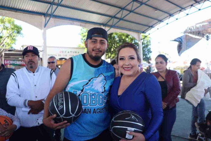 Impulsando el deporte: premia Rosa Elia Tradicional Cuadrangular de Basquetbol en la comunidad de San Juan