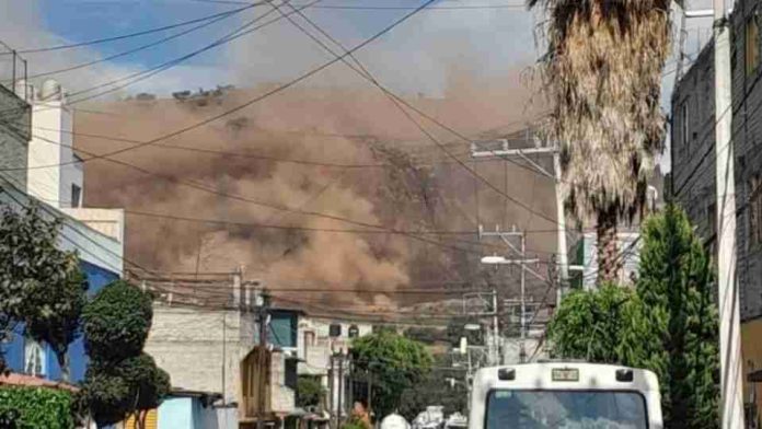 El sismo de Puebla causa desgajamiento en cerro de la CDMX