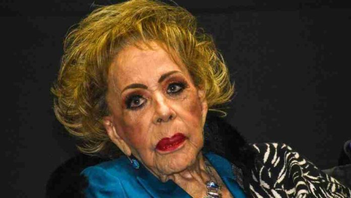 Reportan que la primera actriz Silvia Pinal se encuentra en terapia intensiva