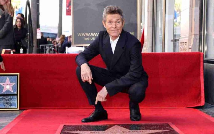 Willem Dafoe recibe la primera estrella del Paseo de la Fama de Hollywood de 2024