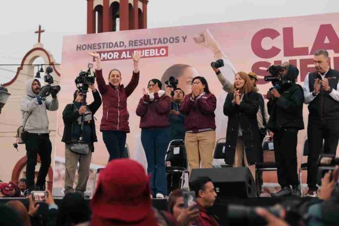 Claudia Sheinbaum arranca el 2024 junto a más de 80 mil personas en cuatro estados y la Ciudad de México