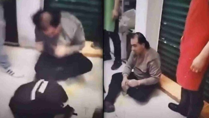 Golpean a hombre que fue sorprendido grabando a menor de edad en un baño