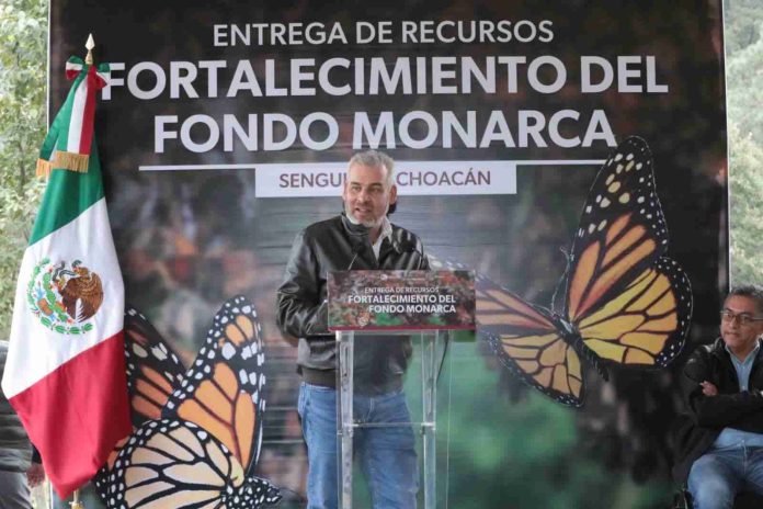 Entrega Bedolla un mdd para el Fondo Monarca