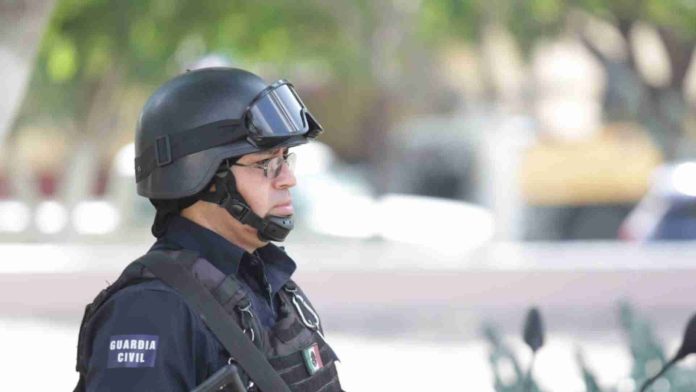 SSP, Sedena y GN aseguran 20 artefactos explosivos, en Apatzingán.