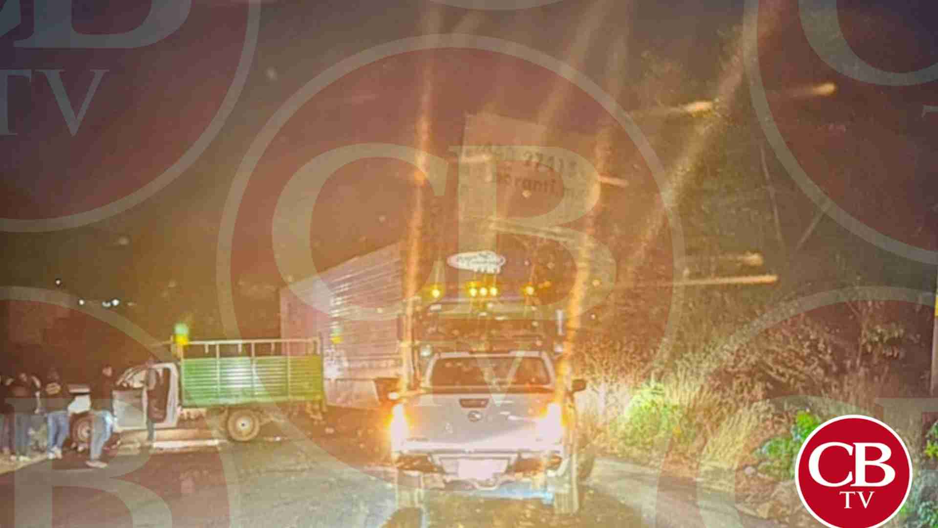 Un muerto y un herido, deja choque de camionetas Un muerto y un herido, deja choque de camionetas