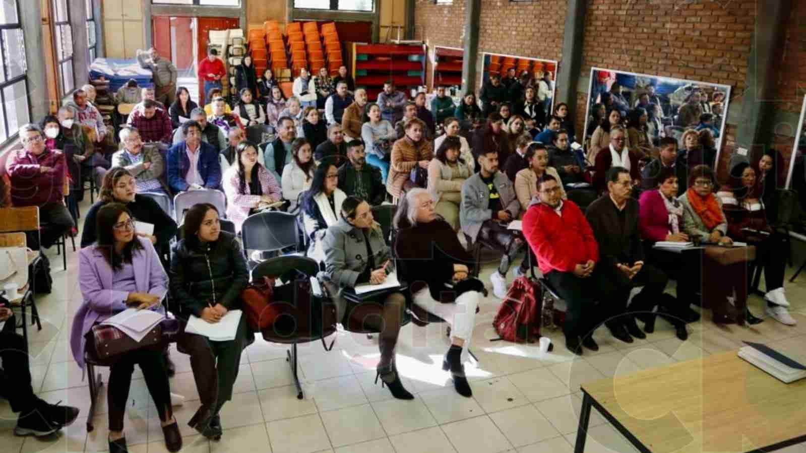 Regresaron a las aulas más de 47 mil docentes en Michoacán Regresaron a las aulas más de 47 mil docentes en Michoacán
