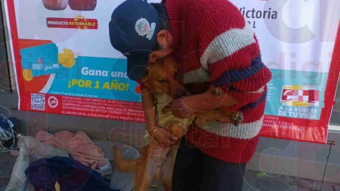 Martin, dueño del perrito del oxxo se encuentra delicado de salud y sin hogar para vivir