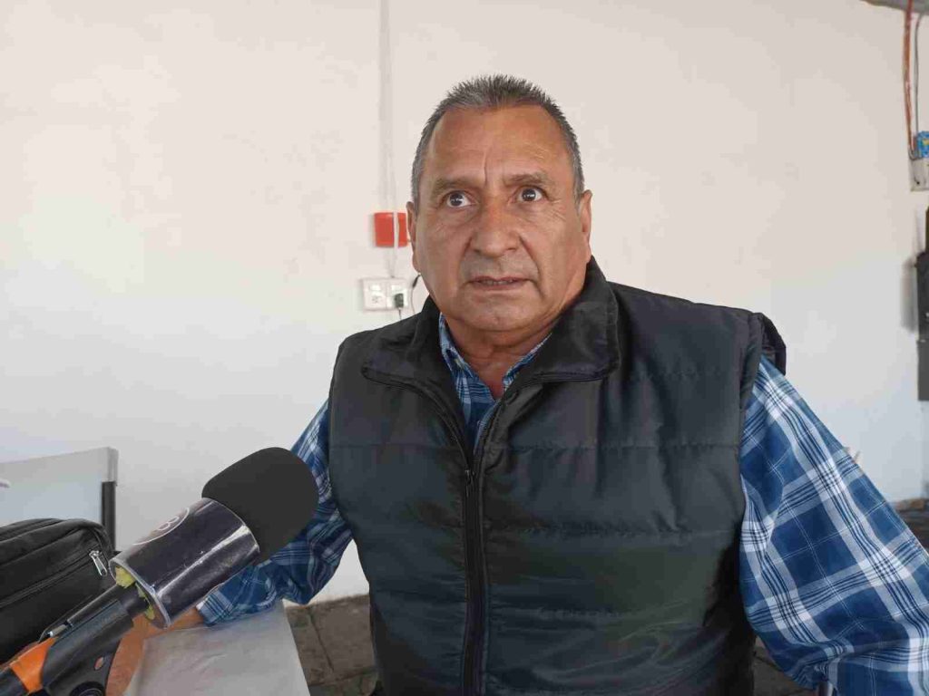 Luego de conocer el retiro de subsidios en las gasolinas y diesel, líderes del transporte y concesionarios analizan de nueva cuenta la posibilidad de conservar la tarifa del transporte, si se queda como está ahora o se busca la forma de un incremento para la misma en el transporte púbico urbano y suburbano.