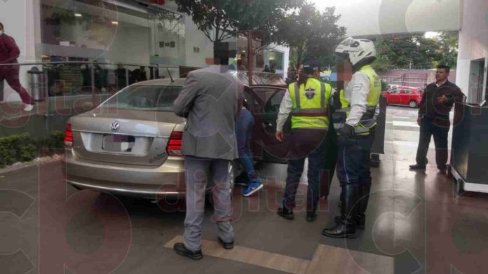 Mujer enferma del corazón llega al hospital de milagro