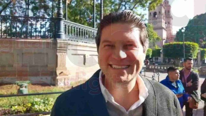Alfonso Martínez irá por la reelección con el apoyo del PAN, PRD, PRI y el PES