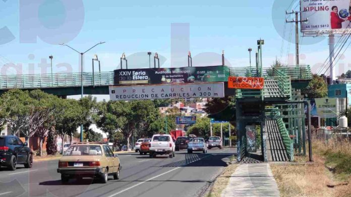 Puentes peatonales, inseguros y muchas personas no los usan por flojera: Ciudadanos
