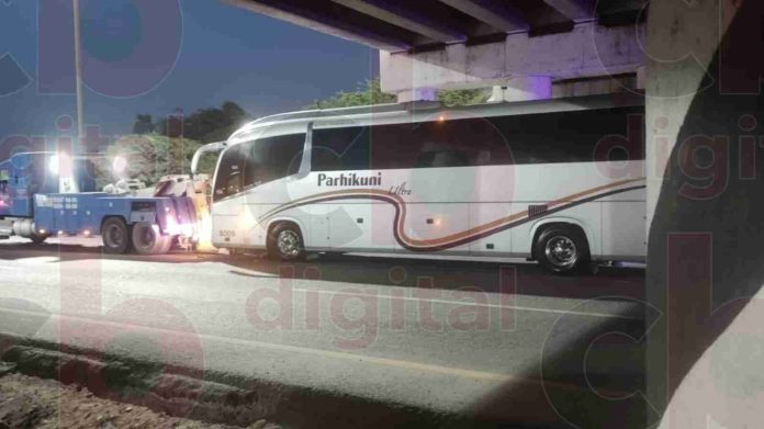 Chofer de autobús Parhíkuni trabajaba borracho