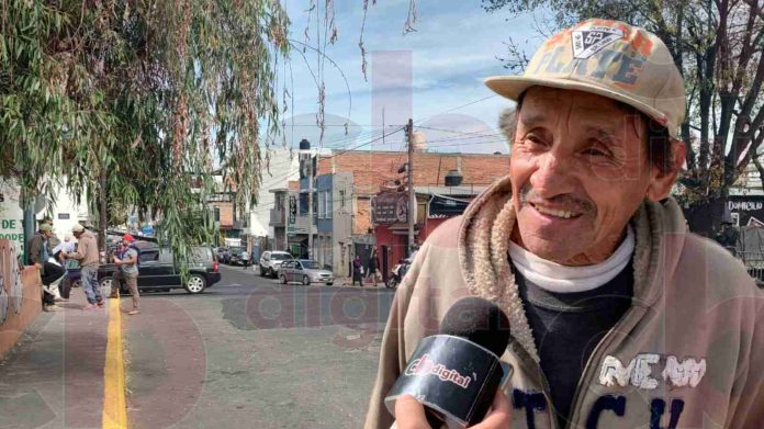 Los todólogos: 30 años manteniendo a sus familias con 