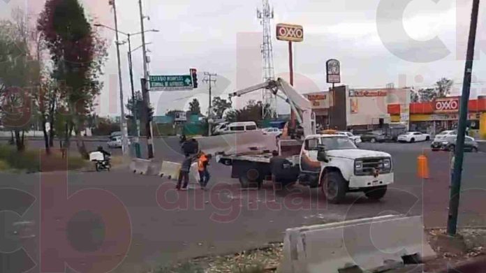 Por gestión de vecinos, instalarán semáforo con sonido en cruce de Av. Mártires de la Plaza