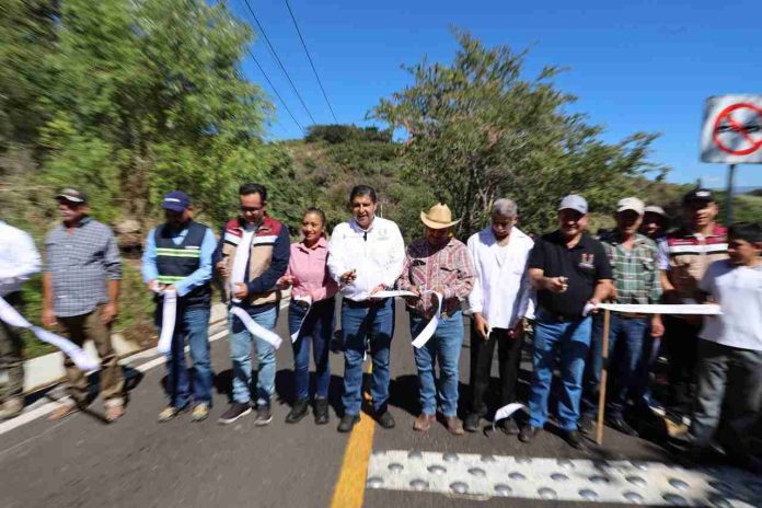Entrega Nacho Campos obras en San Marcos por 5 mdp