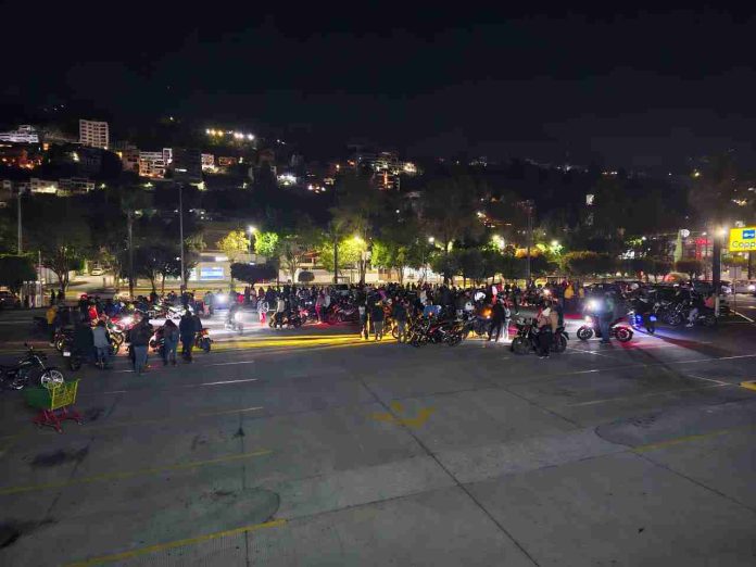 Moto y Auto Clubs, sociedad civil y Uber unen fuerzas contra el abuso policial