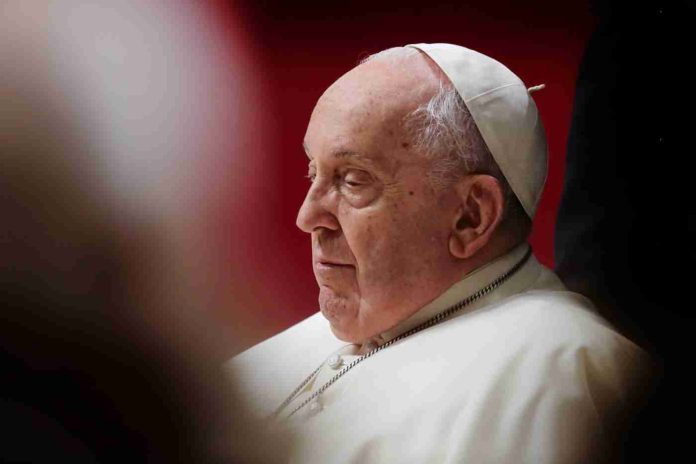 El Papa Francisco “no está fuera de peligro”