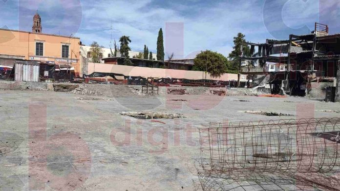 Obra del estacionamiento del Mercado Independencia podría reanudarse la próxima semana