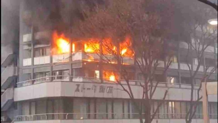 #Video: Registran incendio en hospital de Japón