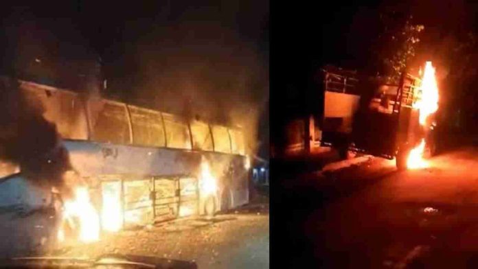 VIDEO: Queman vehículos y dejan amenazas en Macuspana, Tabasco