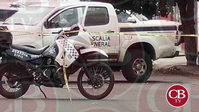 Rafaguean a conductor de camioneta en Apatzingán