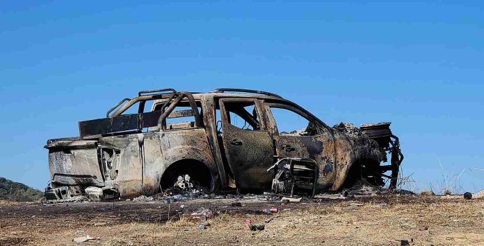 Fiscalía de Guerrero encuentra cinco cuerpos calcinados en lugar donde hubo conflicto armado