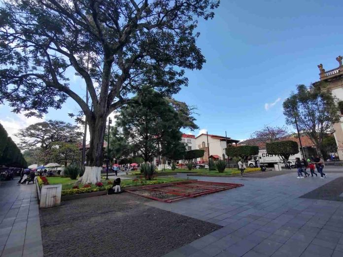 Pronostican cielo nublado y ambiente fresco para Jalisco y Michoacán por frente frío 36