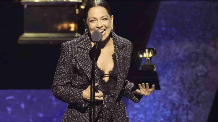 Natalia Lafourcade gana Grammy a mejor Álbum de Rock Latino