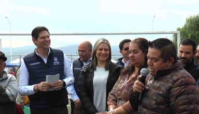 Reconocen vecinos de Misión del Valle gestión de Alfonso Martínez