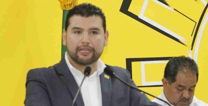 Reformas que propone el Presidente, atentado a la Constitución: Octavio Ocampo