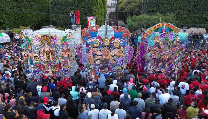 Celebra Tarímbaro Martes de Carnaval