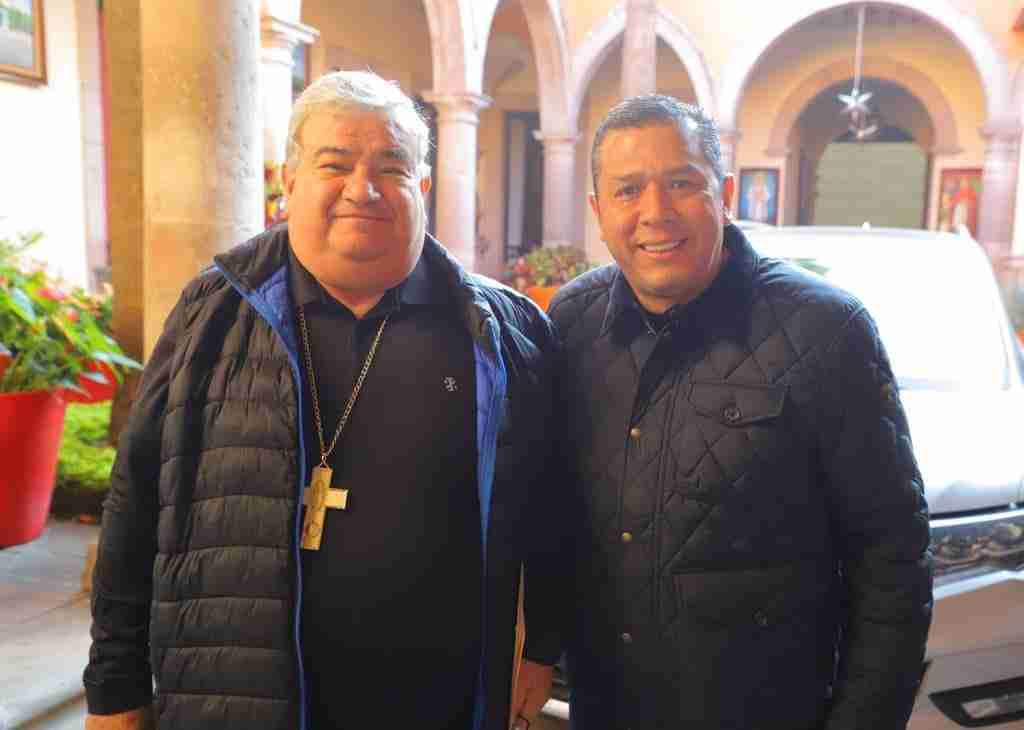 Juan Carlos Barragán recibe apoyo de la Iglesia Católica a su iniciativa para regular uso de pirotecnia Juan Carlos Barragán recibe apoyo de la Iglesia Católica a su iniciativa para regular uso de pirotecnia