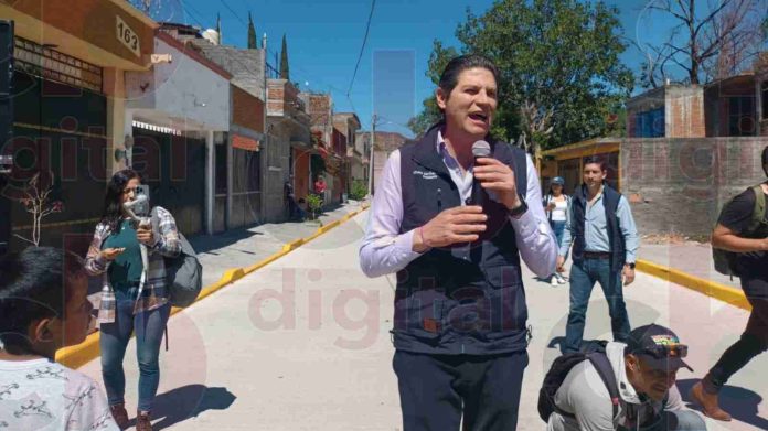 Entrega el alcalde Alfonso Martínez importante vialidad en La Quemada