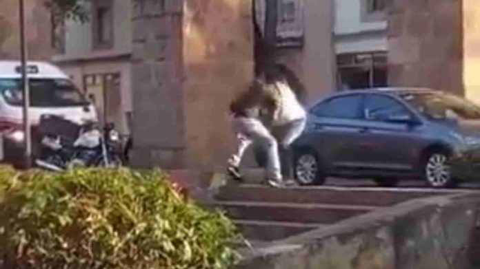 #Video: 'Tiro' entre chofer y motociclista sobre Av. Acueducto de Morelia