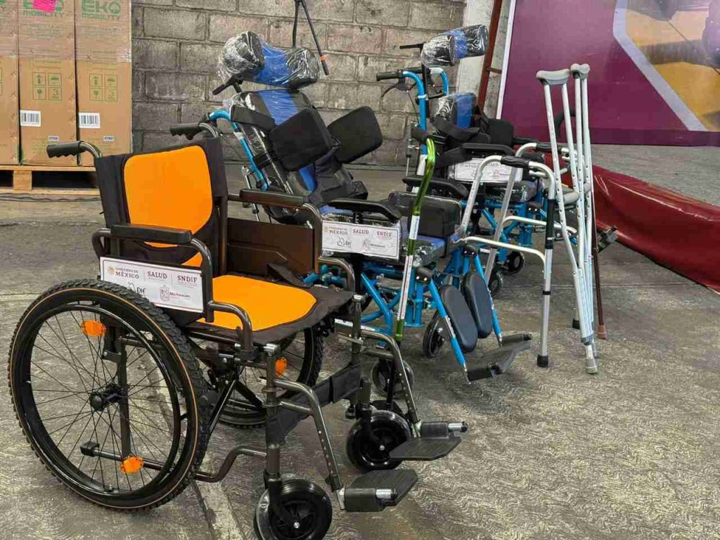 Recibe Pátzcuaro apoyos de Aparatos Funcionales del DIF Estatal