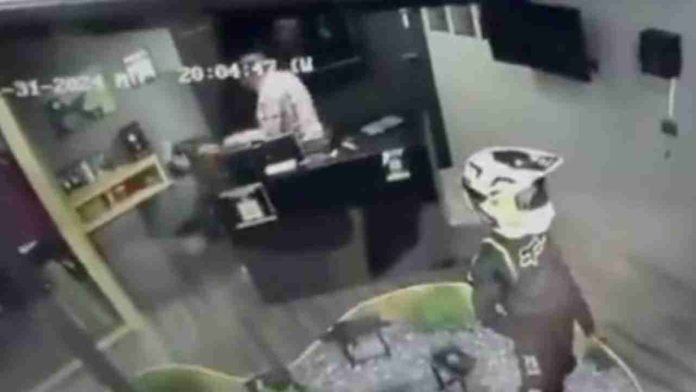 #Video: Gerente que golpeó a empleada de Fox Store fue despedido