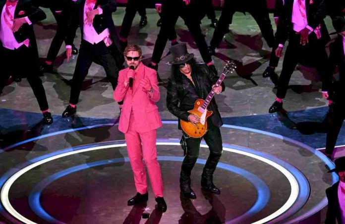 Slash se unió a Ryan Gosling para interpretar “I’m Just Ken” en los Premios Oscar 2024