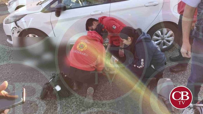 Auto atropella a motociclista en la Morelia-Zinapécuaro