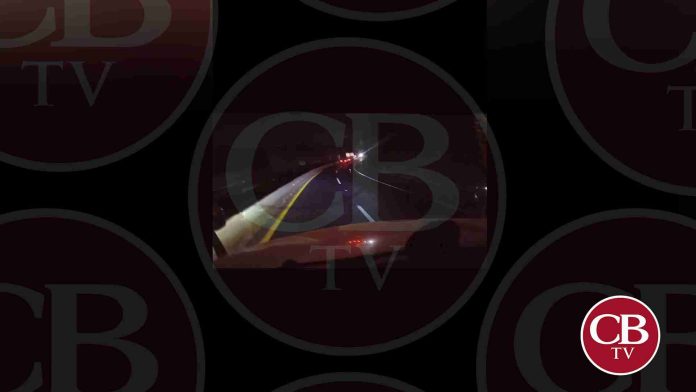 Tráiler vuelca en las curvas de Cepamisa