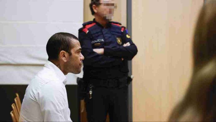 Dani Alves no saldrá hoy de la cárcel tras no reunir el dinero de su fianza