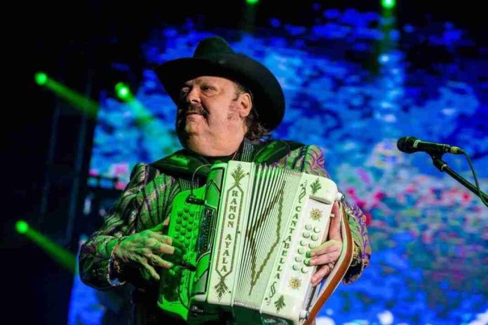 Ramón Ayala anuncia su retiro de los escenarios