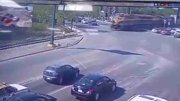 Mujer pierde la vida al ser arrollada por un tren en Nuevo León