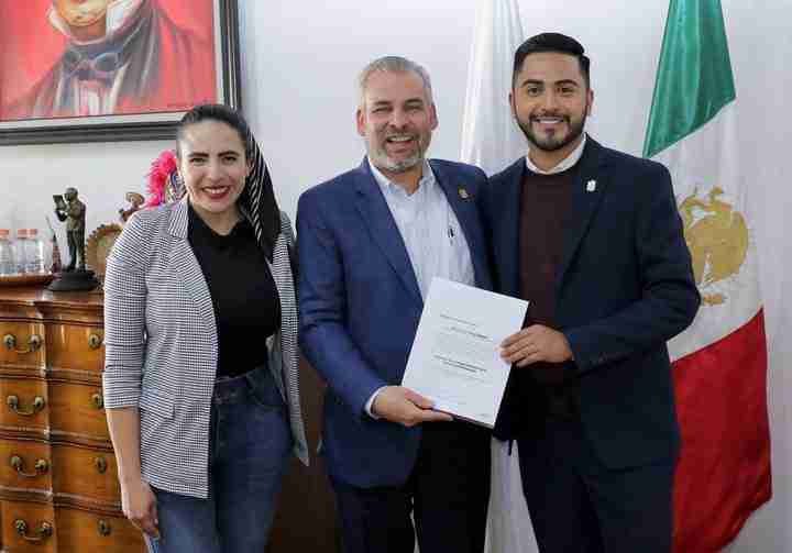 Titular del IJUMICH, renuncia para sumarse a campañas electorales Titular del IJUMICH, renuncia para sumarse a campañas electorales