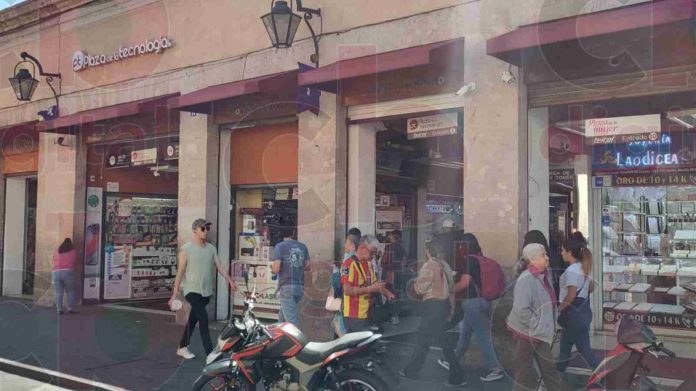 Trabajadores ponen en duda malos tratos a los empleados en Plaza de la Tecnología