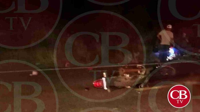 Un muerto y tres heridos deja choque de motocicletas