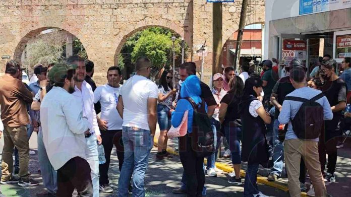 Sin sueldo, bloquean Acueducto de Morelia miembros de la Sección XVIII de la CNTE