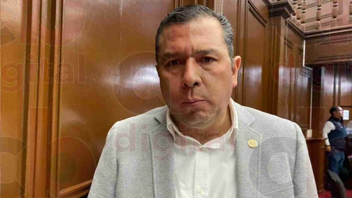 Diputado Barragán exhorta al IEM por retraso en implementación de protocolos electorales