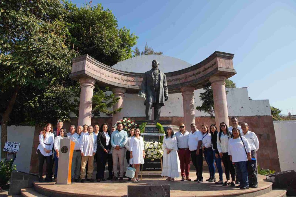 Gobierno Municipal encabeza CCXVIII aniversario del natalicio de Benito Juárez